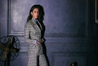 Alia Bhatt's new post in Gucci pantsuit reminds fans of Shaandaar: Gulaabo zara itr gira do