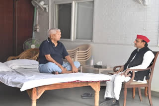 Politics: After meeting Nitish Kumar, Akhilesh Yadav reached to meet Lalu Yadav, discussion intensified in political circles