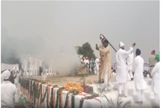 Parkash Singh Badal cremated at ancestral village