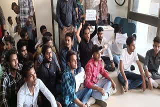 Ahmedabad News : નિરમા સ્કૂલની ફી વધારાની મનમાની લઈને NSUIનો વિરોધ, માંગ નહી સ્વીકારે તો આંદોલની ચિમકી