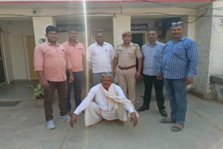 Dholpur police arrested an accused,  kidnapping of policemen case