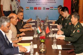 Defence minister meets China