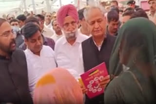 CM Gehlot reached in Mahangai Rahat Camp