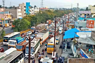 கடும் போக்குவரத்து பாதிப்பு