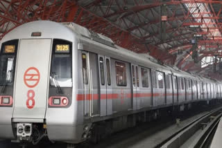 POLICE REGISTERS FIR ON OBSCENE ACT OF YOUTH IN DELHI METRO