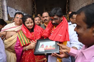 CM Hemant Soren worshiped Lord Jagannath