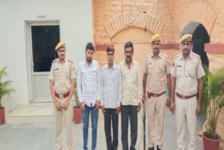 5 lakh by car in Chittorgarh caught opium