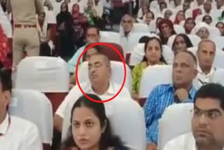 the-chief-officer-of-bhuj-was-found-sleeping-while-the-chief-ministers-address-was-going-at-kutch