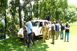 RRT and Forest Watcher men  RRT and Forest Watcher men are now also busy  Forest Watcher men  Rapid Response Team  Mission Arikkombam  Arikkombam  Wild Elephants  മിഷന്‍ അരിക്കൊമ്പന്‍  താല്‍കാലിക ആശ്വാസം മാത്രം  ആര്‍ആര്‍ടി സംഘവും വാച്ചര്‍മാരും  വിശ്രമമില്ലാതെ ഇപ്പോഴും  അരിക്കൊമ്പന്‍ ദൗത്യം  അരിക്കൊമ്പന്‍  ചിന്നക്കനാലിലെ ആര്‍ആര്‍ടി  കാട്ടാന  വനംവകുപ്പ്  വനം