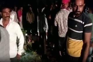 Uncontrolled car fell into well in Chittorgarh