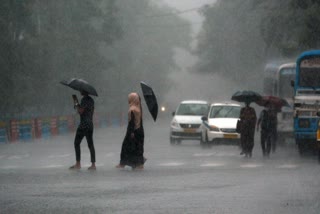 Weather update Kerala  Weather update  Weather updates  Kerala Weather updates  Summer rain in Kerala  കേരളത്തില്‍ ഇന്ന് ഇടിമിന്നലോട് കൂടിയ മഴ  ജാഗ്രത നിര്‍ദേശം  ഇടിമിന്നലോട് കൂടിയ മഴയ്‌ക്ക് സാധ്യത  കേന്ദ്ര കാലാവസ്ഥ വകുപ്പ്  ദേശീയ സമുദ്രസ്ഥിതിപഠന ഗവേഷണ കേന്ദ്രം