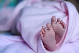 Tribal woman gave birth to baby boy in a jeep  woman gave birth to baby boy in a jeep Mannarkkad  woman gave birth to baby boy in a jeep  ജീപ്പില്‍ ആണ്‍കുഞ്ഞിന് ജന്മം നല്‍കി ആദിവാസി യുവതി  ഗര്‍ഭിണിയായ ആദിവാസി യുവതി  മണ്ണാർക്കാട് താലൂക്ക് ആശുപത്രി  മണ്ണാർക്കാട് താലൂക്ക്