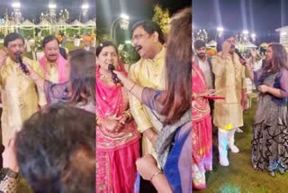 Anand Mohan sings at son Chetan Anand wedding
