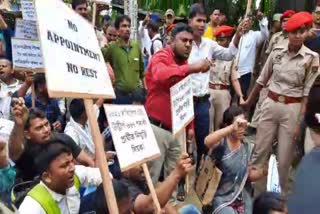 Special TET pass teachers protest