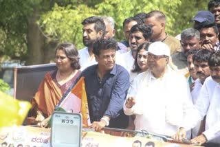 actor-shivaraj-kumar-campaigned-for-siddaramaih-in-varuna-constituency