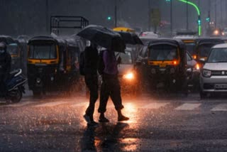 Tornado warning  weather update  weather update kerala  rain  rain update  weather  kerala rain and tornado  cyclone  ചക്രവാതച്ചുഴി  കാലാവസ്ഥ നിരീക്ഷണ കേന്ദ്രം  ബംഗാൾ ഉൾക്കടലിൽ ന്യൂനമർദം  ന്യൂനമർദം  കേരളത്തില്‍ മഴ കനക്കും  കേരളത്തില്‍ മഴ  മഴ  കേരളത്തിൽ ന്യൂനമർദം  യെല്ലോ അലര്‍ട്ട്  യെല്ലോ അലര്‍ട്ട് പ്രഖ്യാപിച്ച ജില്ലകൾ