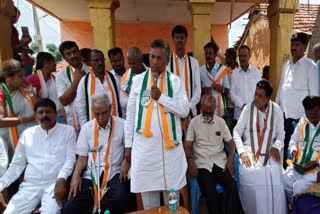politicians-from-andhra-pradesh-campaigned-on-behalf-of-kh-muniappa