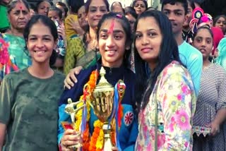 17-year-old-shihora-jisha-from-surat-winning-gold-medal-in-karate-championship-in-dubai