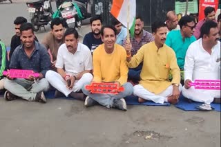 congress recited hanuman chalisa wearing shoes and slippers in ujjain