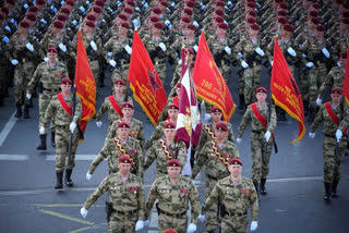 Putin addresses parade on Red Square