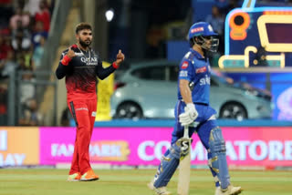 RCB VS MI IPL LIVE MATCH UPDATE PLAYING IN WANKHEDE STADIUM