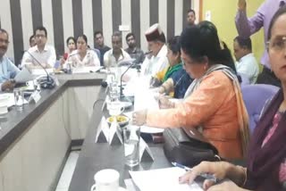 Officers did not reach Hamirpur Zilla Parishad meeting