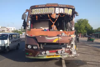 Gujarat Bus Accident:  5 people died in a bus collision in Kalol, many injured