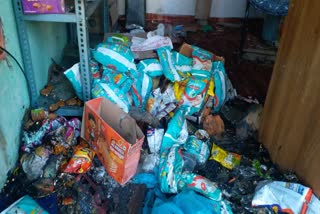 shop-damaged-in-fire-incident-in-pulwama