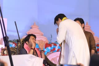 Jyotiraditya Scindia with  Dhirendra Shastri