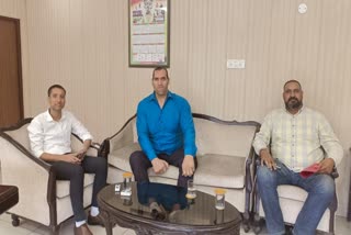 The Great Khali reached Karnal Deputy Commissioner office
