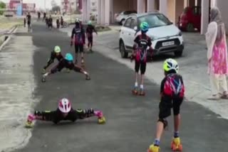 Koderma Students getting training of Skating