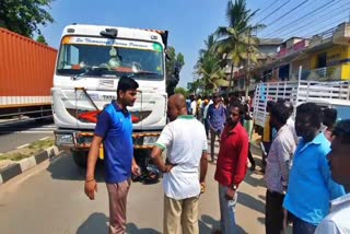 ದ್ವಿಚಕ್ರ ವಾಹನಕ್ಕೆ ಟಿಪ್ಪರ್ ಡಿಕ್ಕಿ