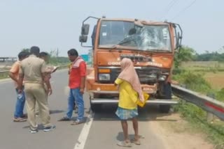 ଯାତ୍ରୀବାହୀ ବସକୁ ପଛରୁ ଧକ୍କା ଦେଲା ମାଲ ବୋଝେଇ ଟ୍ରକ