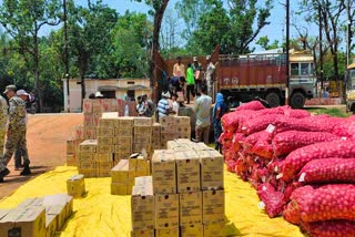 Truck full of illegal liquor caught at Narayanpur