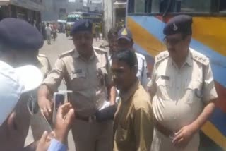 campaign against bus driver conductor in Khargone