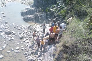 Pauri father and Son Drowned