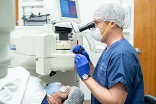 lasik eye surgery treatmenmt