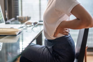 Bad posture increases shoulder and back pain