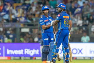 MI vs GT IPL 2023 LIVE MATCH UPDATE PLYAING IN WANKHEDE STADIUM IN MUMBAI