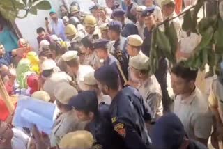 Clash between villagers and police in Gurugram Kanhai Village