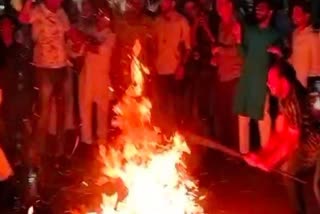 NSUI burnt effigy of PM Modi