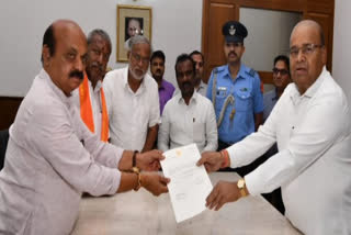 Chief Minister Basavaraj Bommai submitted his resignation to Governor Thaawarchand Gehlot.