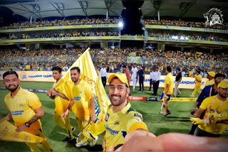 CSK does a lap of honour at Chepauk