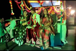 Wedding Ceremony : પાનસ ગામે વરરાજાની વરયાત્રા જેસીબીમાં આવતા લોકોમાં કુતૂહલ