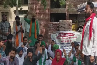 At Mansa, people staged a protest outside the office of the drug inspector