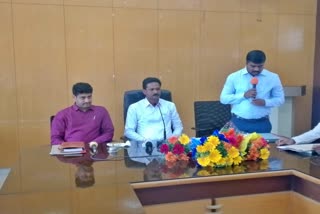 Shirasi, MLA Bhimanna Nayka led a meeting of officials