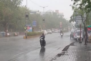 Unseasonal Rain Bhavnagar:કમોસમી વરસાદે ગરમી ઓછી કરી, ખેડૂતોની ચિંતા વધારી દીધી