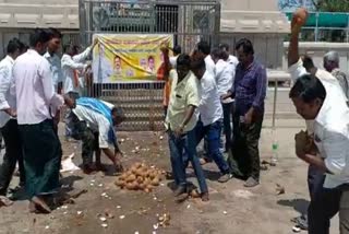 celebration-by-siddaramaih-followers-in-bellary