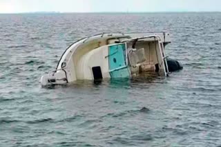 fishing boat capsizes in indian ocean