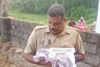 Newborn baby was found abandoned  Newborn baby  Newborn baby was found abandoned in Thiruvalla  Thiruvalla  vacant house  Pathanamthitta  നവജാത ശിശുവിനെ ഉപേക്ഷിക്കപ്പെട്ട നിലയില്‍  നവജാത ശിശു  ആള്‍ത്താമസമില്ലാത്ത വീട്ടില്‍  ഉപേക്ഷിക്കപ്പെട്ട നിലയില്‍  തിരുവല്ല  ഒരു ദിവസം മാത്രം പ്രായമുള്ള ആണ്‍ കുഞ്ഞിനെ  ഒഴിഞ്ഞ പുരയിടത്തിൽ  പനമ്പള്ളി വെയിറ്റിങ് ഷെഡിന് പുറകിലായി  കവിയൂർ  കുഞ്ഞ്